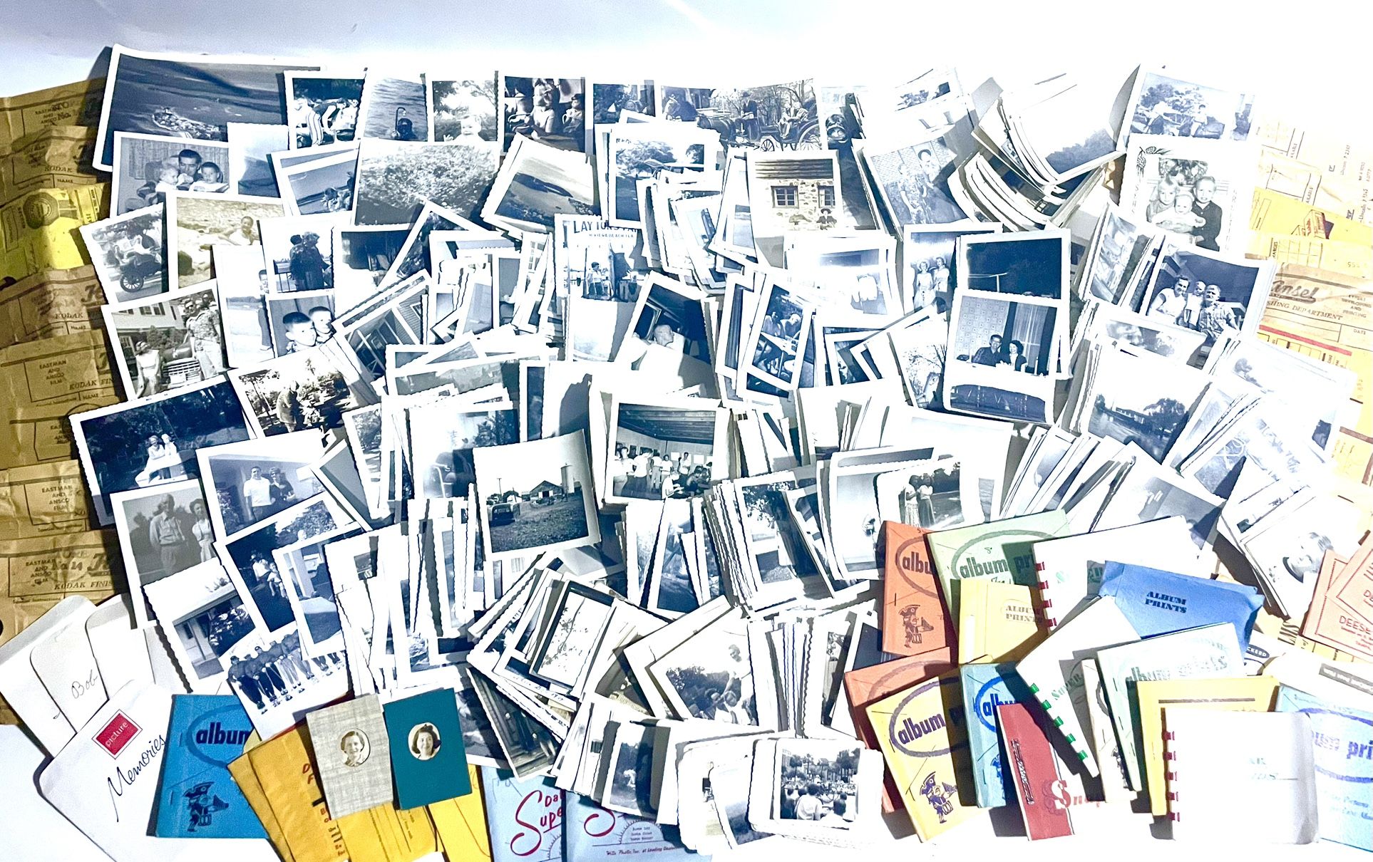 Huge Lot of Vintage Black & White Photographs + Envelopes 1950’s 800+ Pieces
