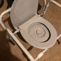 Commode toilet ( Pick Up Only Staten Island)