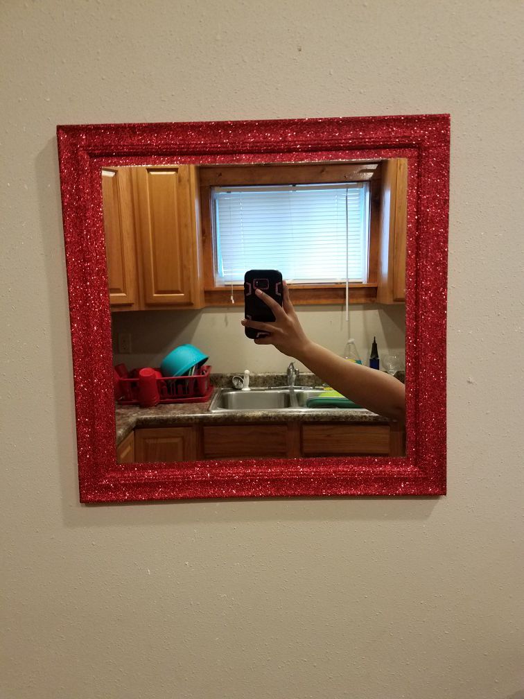 Customized Red Glitter Wall Mirror