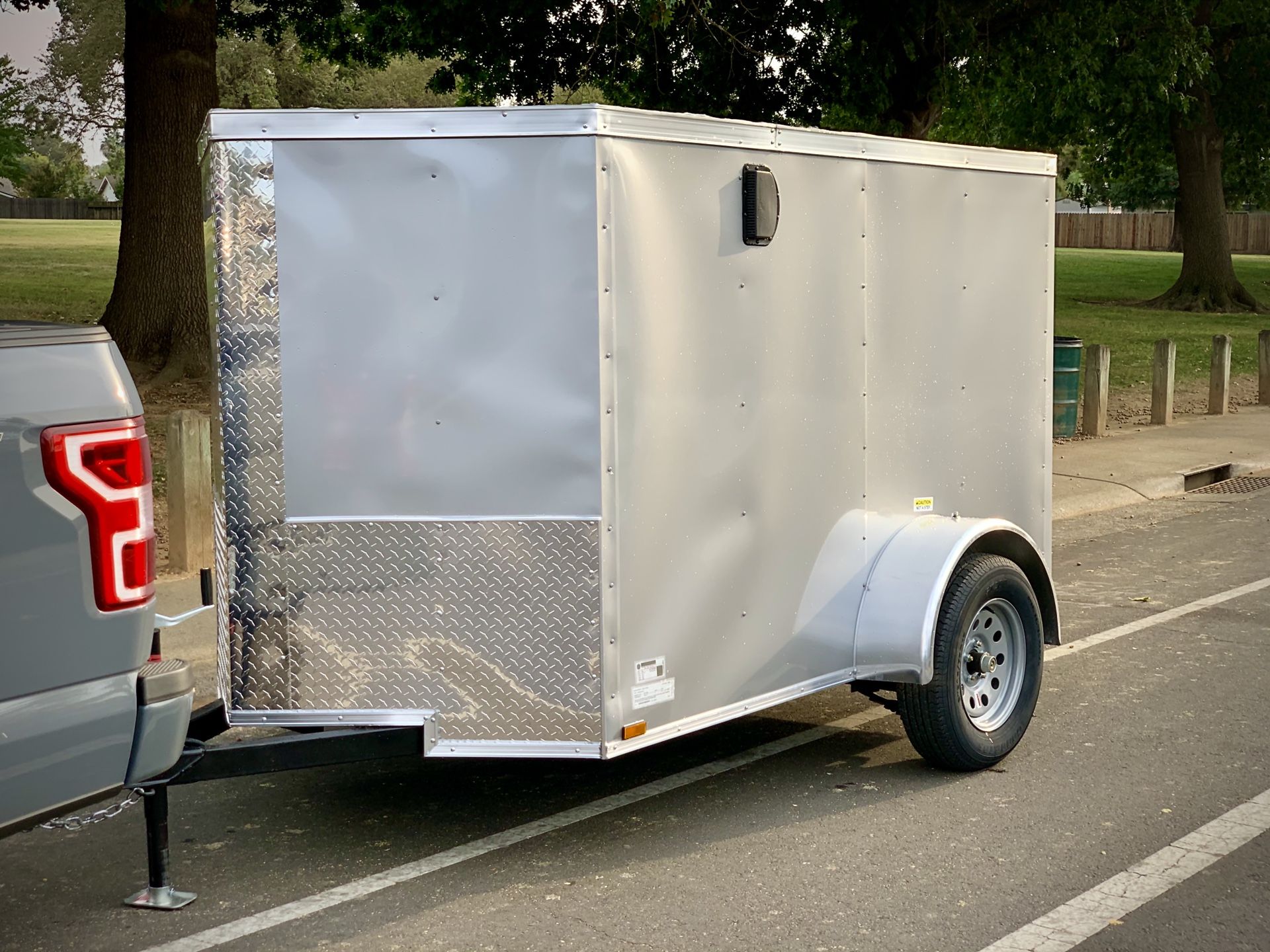 5x8 enclosed trailer new