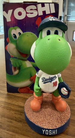 Dodgers Yoshi Bobblehead *Chipped*