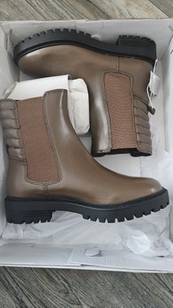 New In Box Women's Boots Booties Leather Shoes Brown Size 6