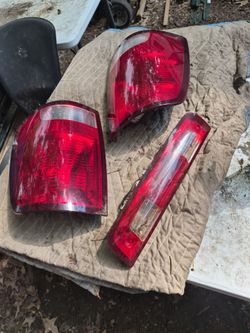 Dodge RAM Tail Light (Trio)