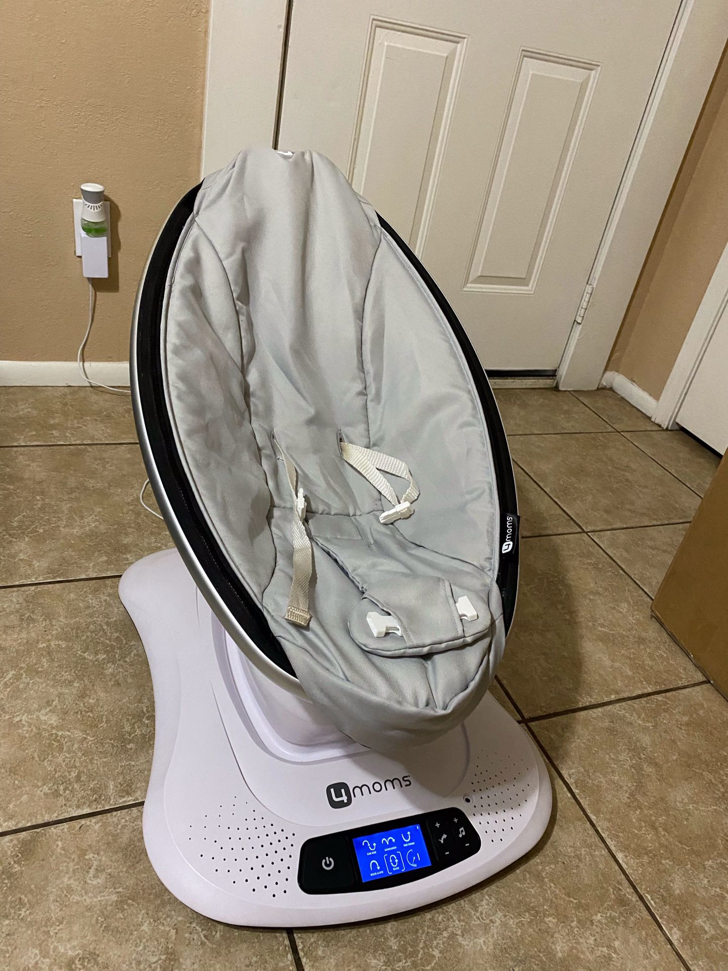 4moms mamaroo 4 baby swing, bluetooth rocker with 5 unique motions