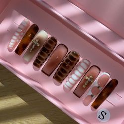 Top Quality Acrylic Press Ons 