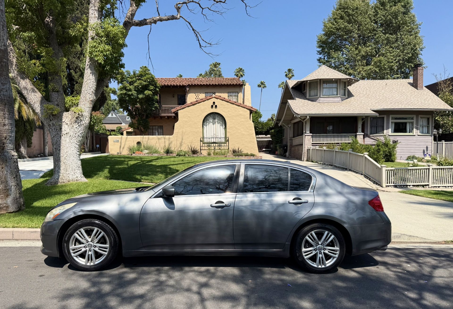 2012 Infiniti G25