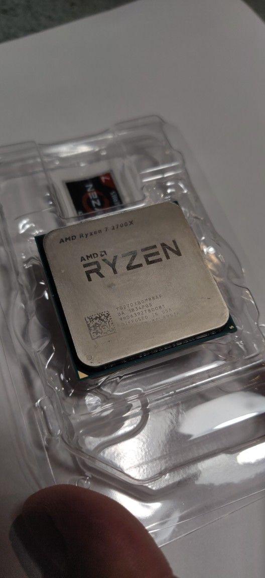 AMD Ryzen 7 2700X 8 Core Processor *Used* Excellent Condition