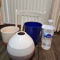 4 Ceramic Pots