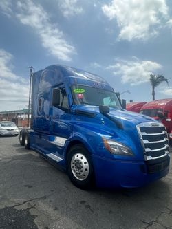 2021 FREIGHTLINER Cascadia