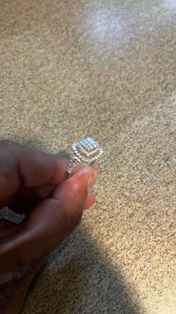 Engagement Ring 10k White Gold
