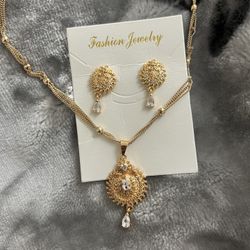 Pendant & Earring Set
