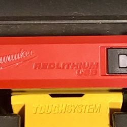 Milwaukee Portable USB Charger 