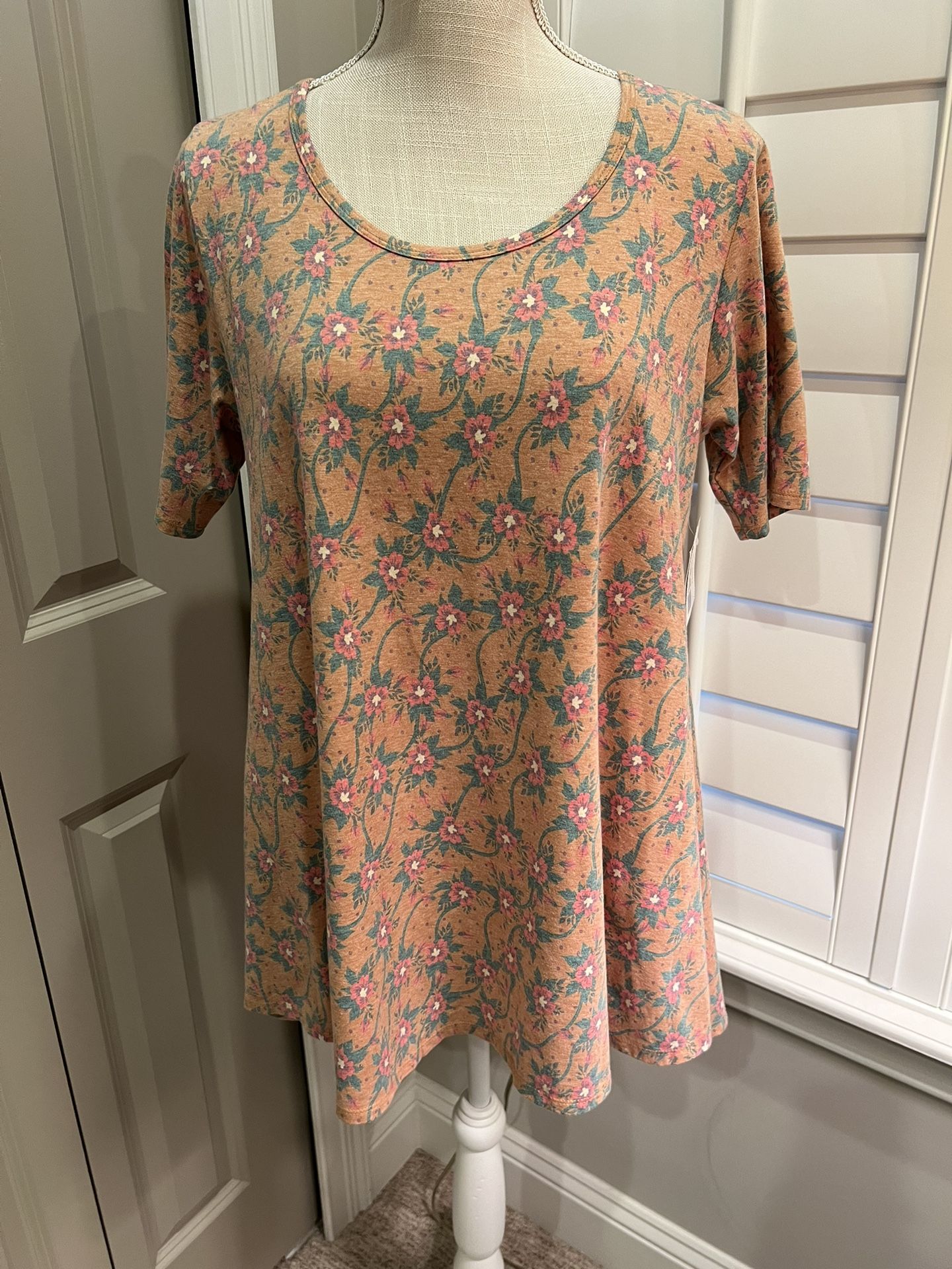 New With Tags! S / M Fit & Flare Tunic.