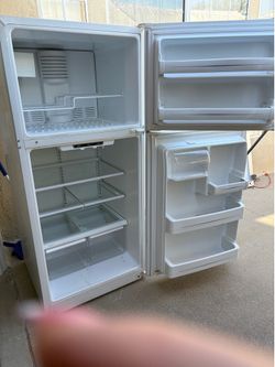 GE Refrigerator DTS18ICRWW