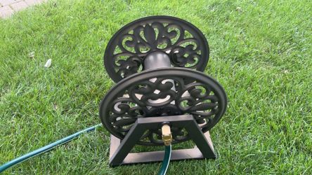 Garden hose reel