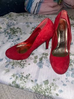 red heels size 9