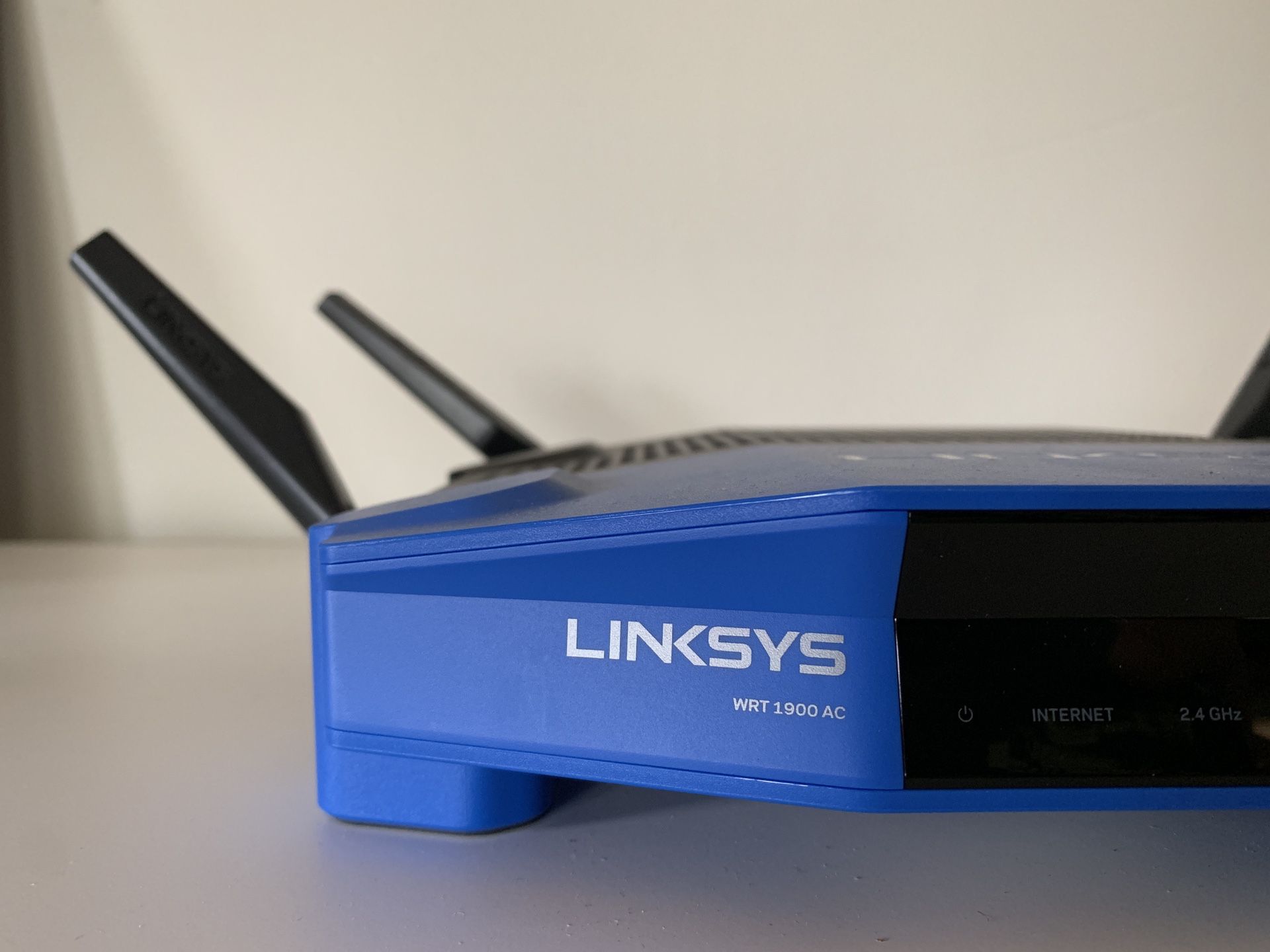 Linksys WRT 1900 AC Router Dual band Wireless