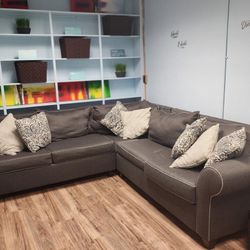 Sectional Couch In Great Condition 