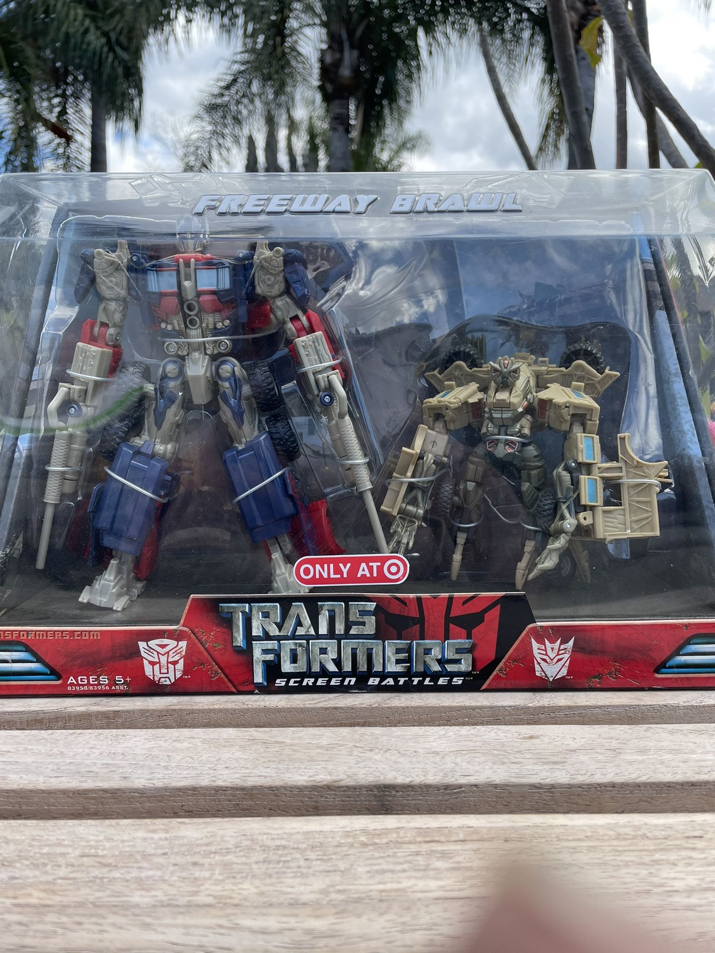 Transformers Optimus Prime Vs. Bonecrusher