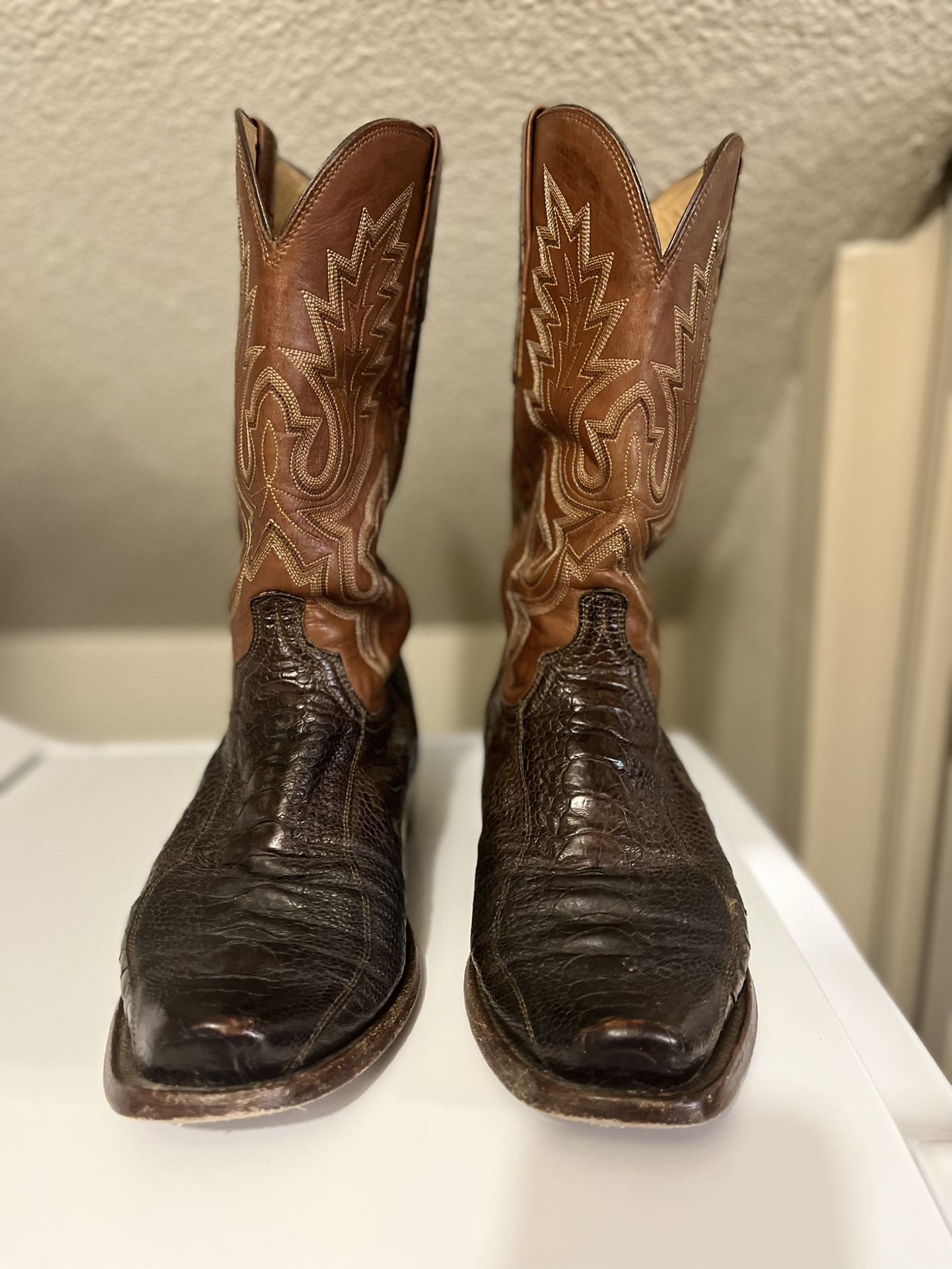 LUCCHESE MEN'S HANDMADE STEWART CHOCOLATE OSTRICH LEG CREPE SOLE HORSEMAN BOOTS - SQUARE TOE