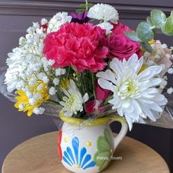 Flower arrangements 