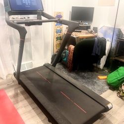 Peloton Tread 2024 Like-New