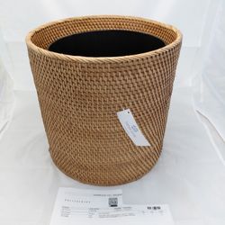 Saboga Home Round Rattan Waste Basket or Planter Basket with Metal Insert