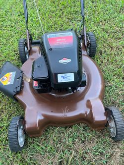 Yard machine push lawnmower