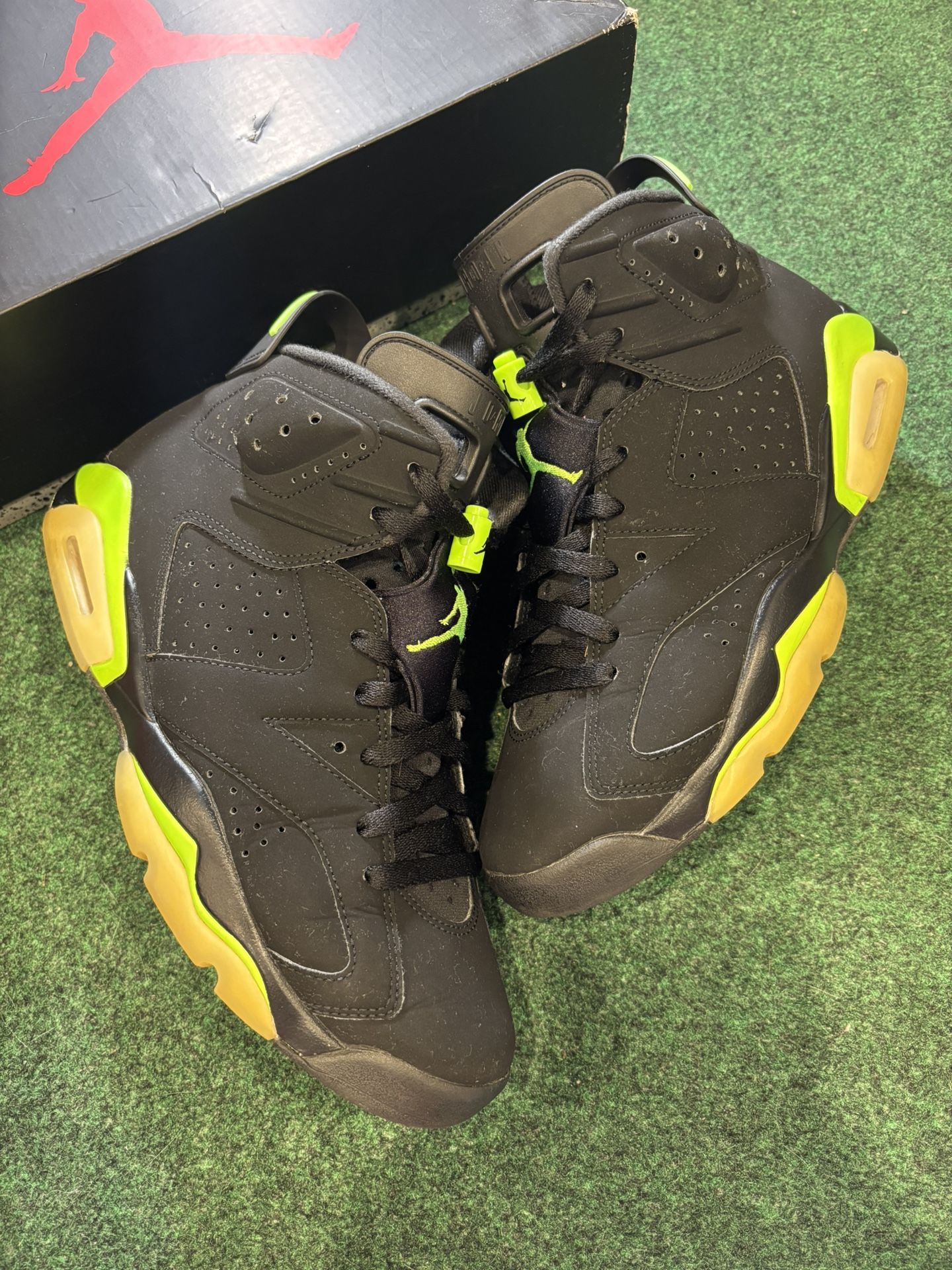 JORDAN 6 ELECTRIC GREEN SIZE 9.5