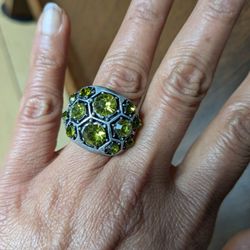Vintage Antiqued Silver, Round Cut Peridot In Hexagon Setting Ring 1.25". Hand Wrought, OneSize Adjustable. Classy Elegance!