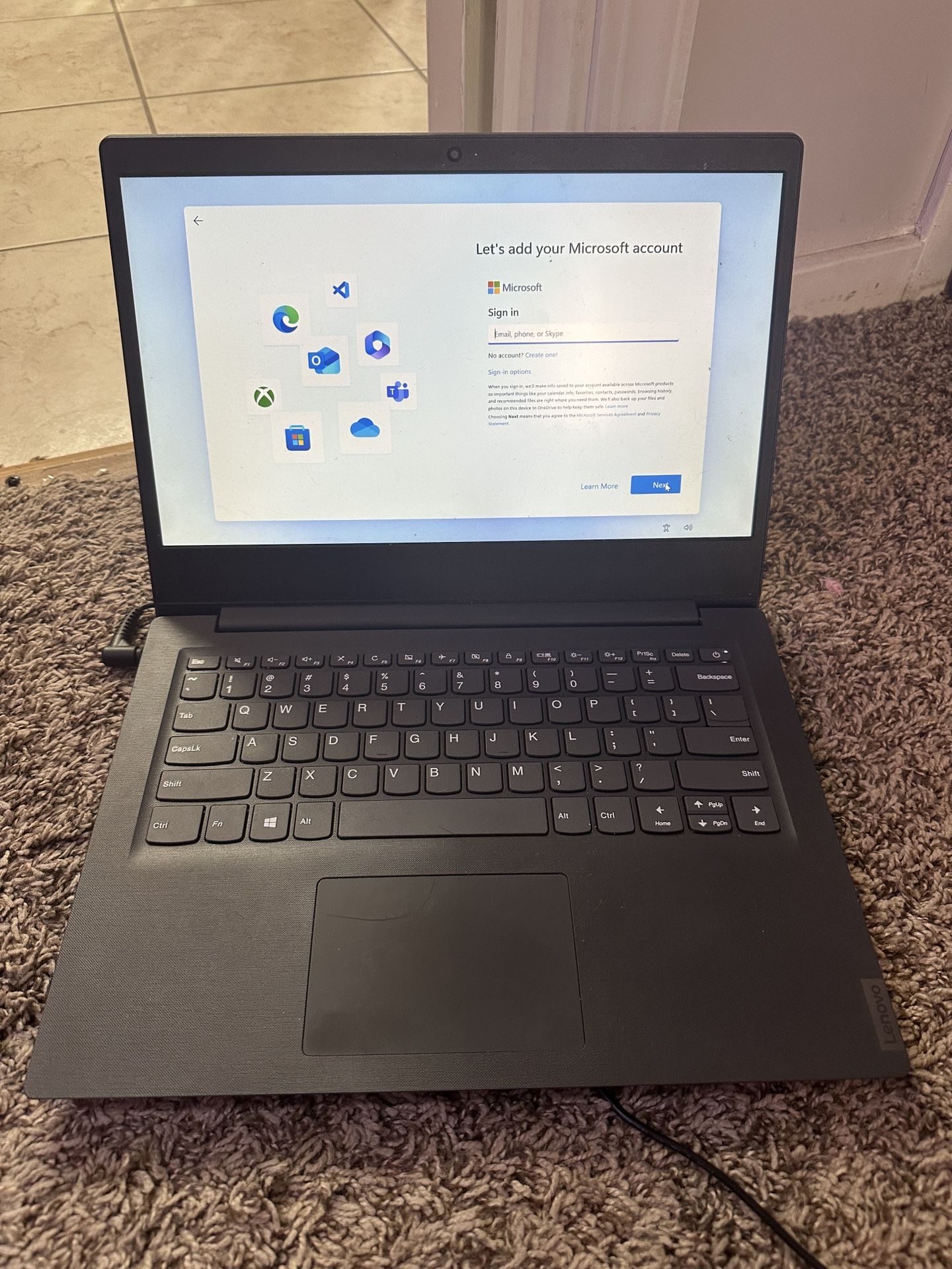 Lenovo V14 IIL 82C4 14”