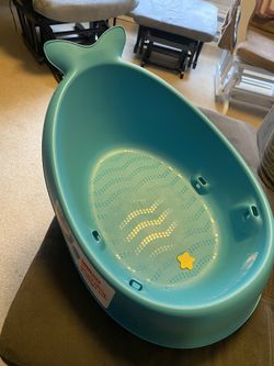 Skip hop baby bath tub