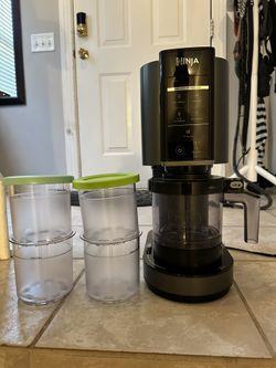 Ninja Creami NC301 + 2 Extra Pints – Excellent Condition