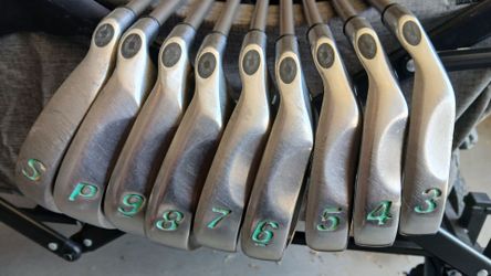 Women's Callaway golf club set