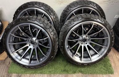 3 weeks old 24x12 fuel forged wheels wrapped in 285/40r24 RBP tires