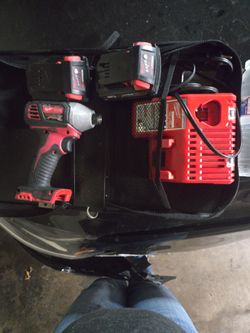 MILWAUKEE Impact Wrench: