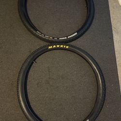 29’ Inch Maxxis Tires