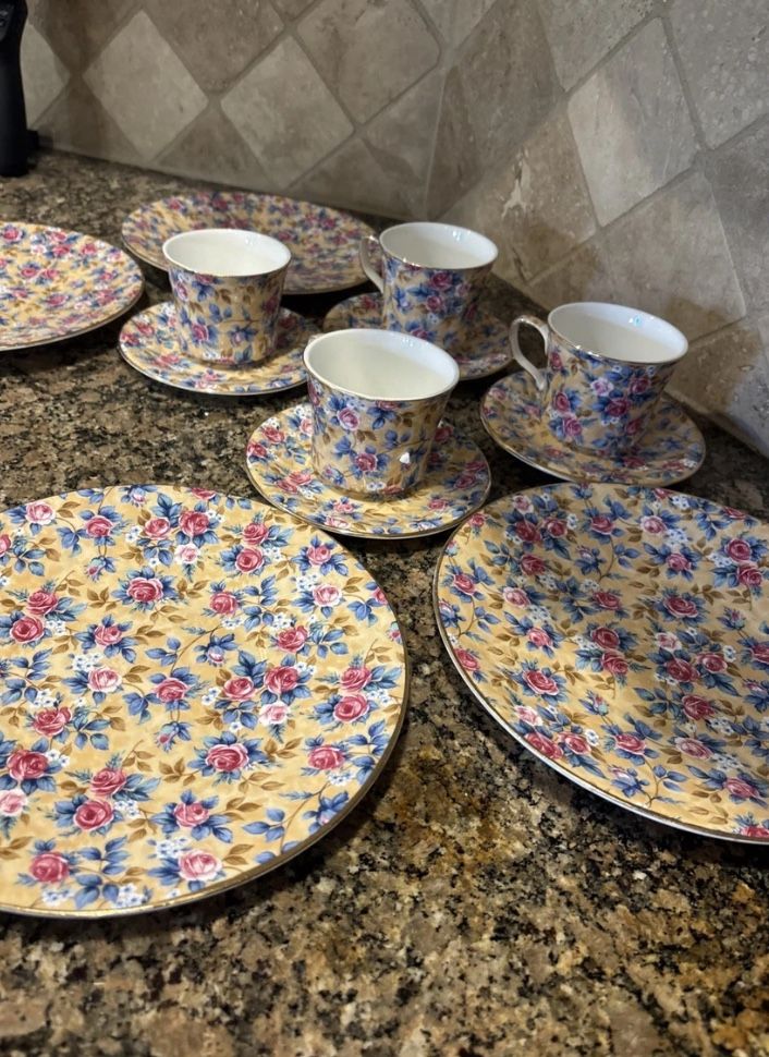 Porlien Steve & Won Fine Porcelain Lot 4 Cups Saucers &salad Plates