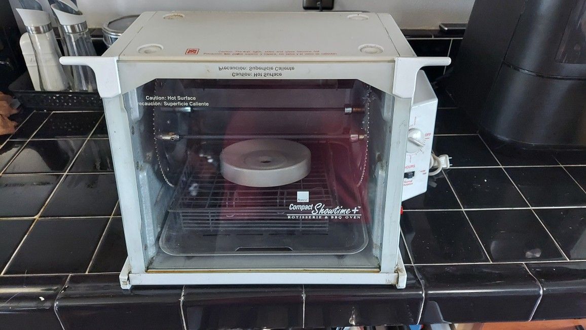 RONCO COMPACT SHOWTIME ROTISSERIE & BBQ -- MODEL 3000T -- WHITE -- 1100 WATTS