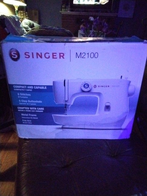 Singer M2100 Sewing Machine