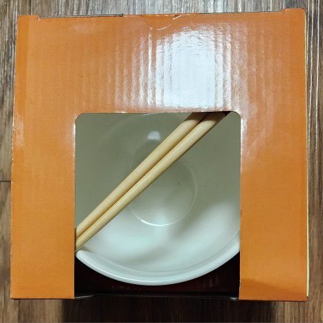Maruchan Ramen Noodle Supper Cute Ceramic Bowl With Wooden Chopsticks NEW In Box