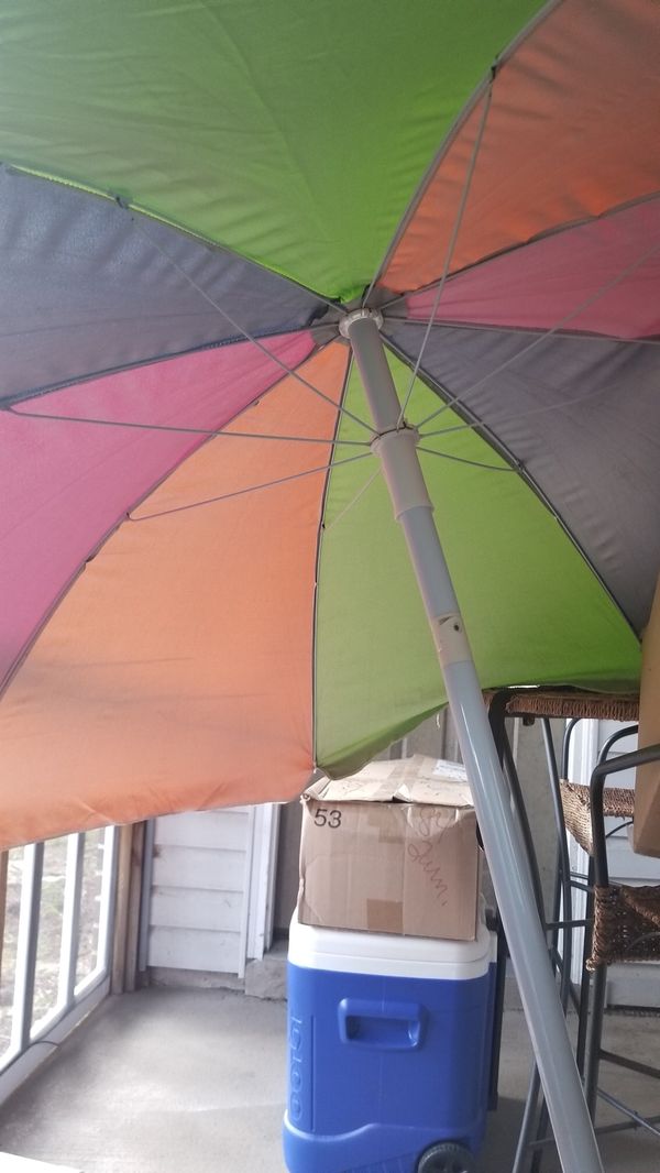 Large Beach Umbrella Excellent Condition Only Used A Times Large Beach Umbrella Excellent Condition Only Used A Times Moving Away From So Will Not Need Anymore Pick Up In Kings Grant Area For