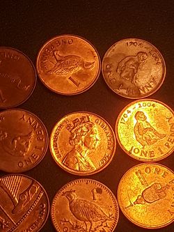 Elizabeth ll. One penny coins