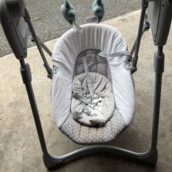 Graco baby swing