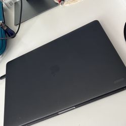 MacBook Pro(15-in, 2016)