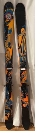 Line blend 100 alpine skis