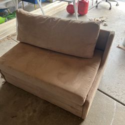 Sabine 43.31" Upholstered Sleeper Loveseat