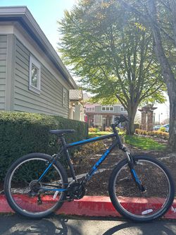 Trek 820 Mountain Bike – 26” Wheels - 19.5” Large Frame - Bicycle