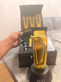 Stylecraft Saber 2 Professional Cordless Brushless Motor Hair Clipper Full metal body, EON brushless motor, Up to 7200 RPM, DLC Echo blade, Taper brac