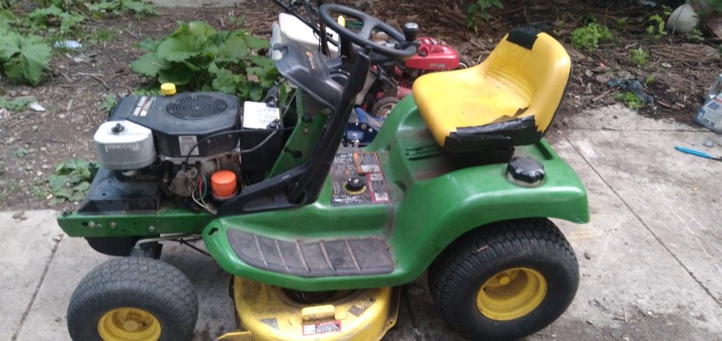 John Deere Lt155